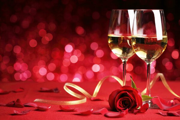 Soirée romantique avec un verre de vin