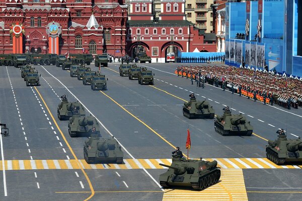 The Moscow Parade is truly a bright and significant event. Tanks and military vehicles lined up, soldiers marching