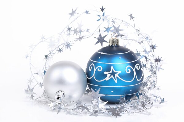 Palle di Natale con decorazione d argento