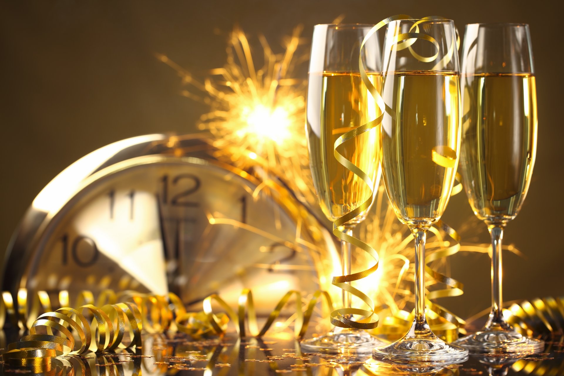 happy new year champagne golden celebration holiday glasses serpentine