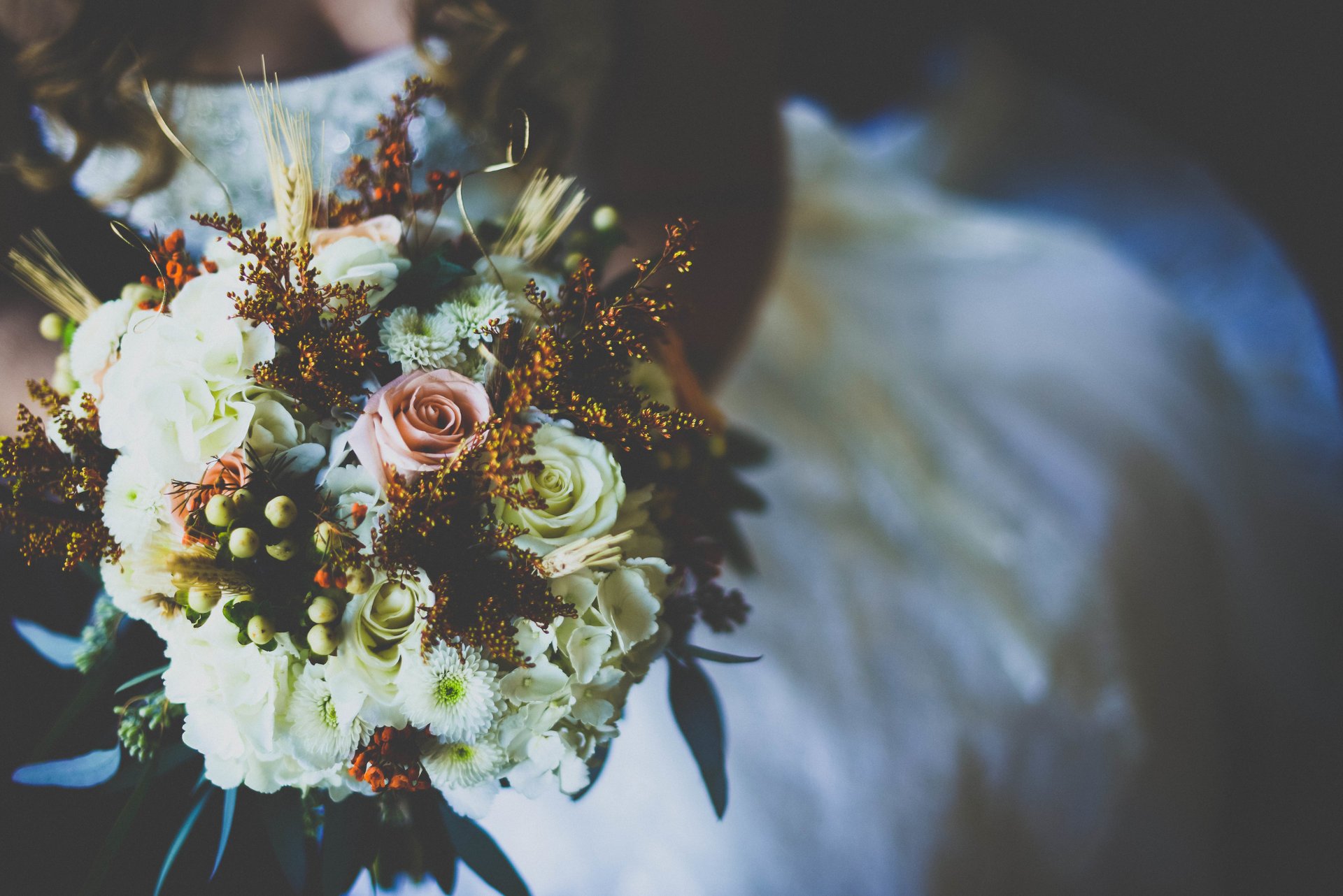 blumenstrauß hochzeit blumen rosen