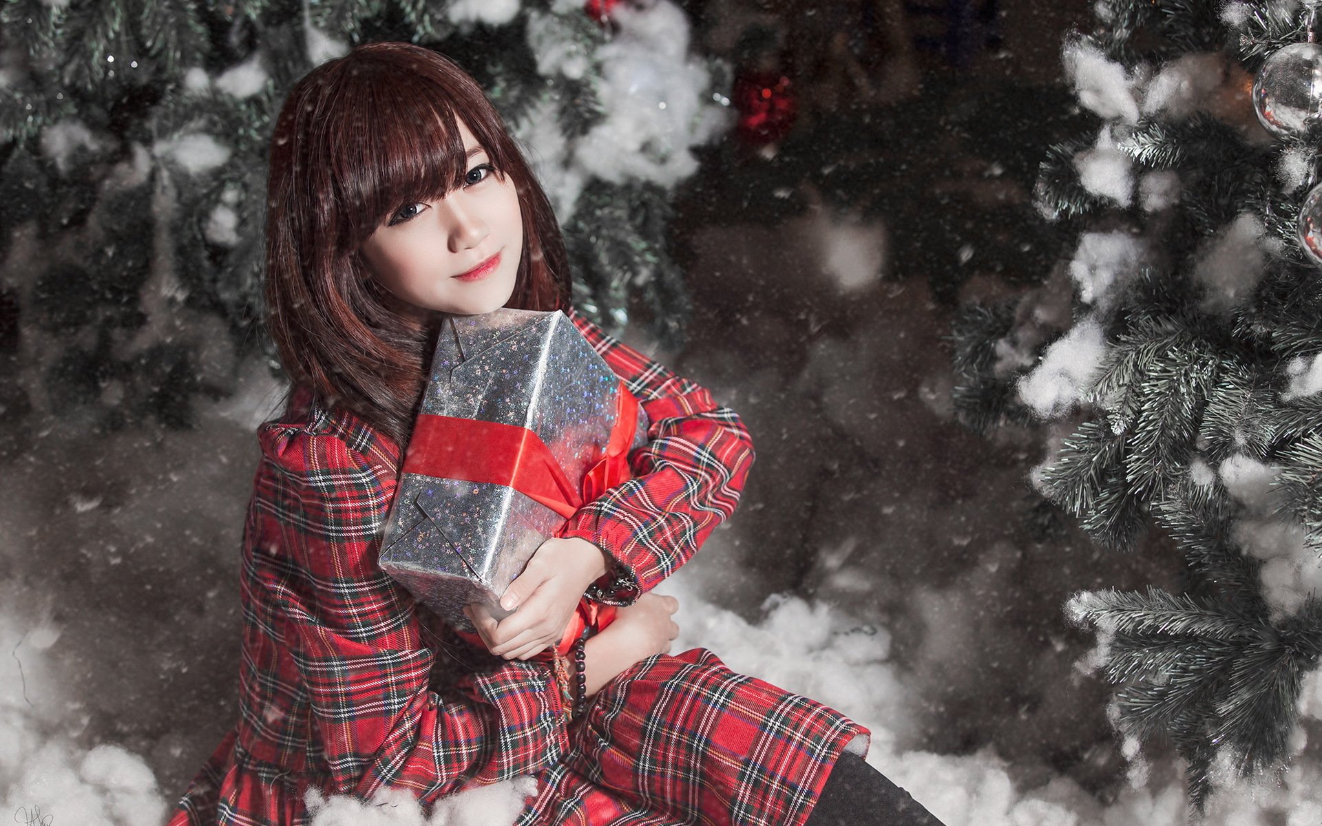 fille asiatique vue cadeau vacances
