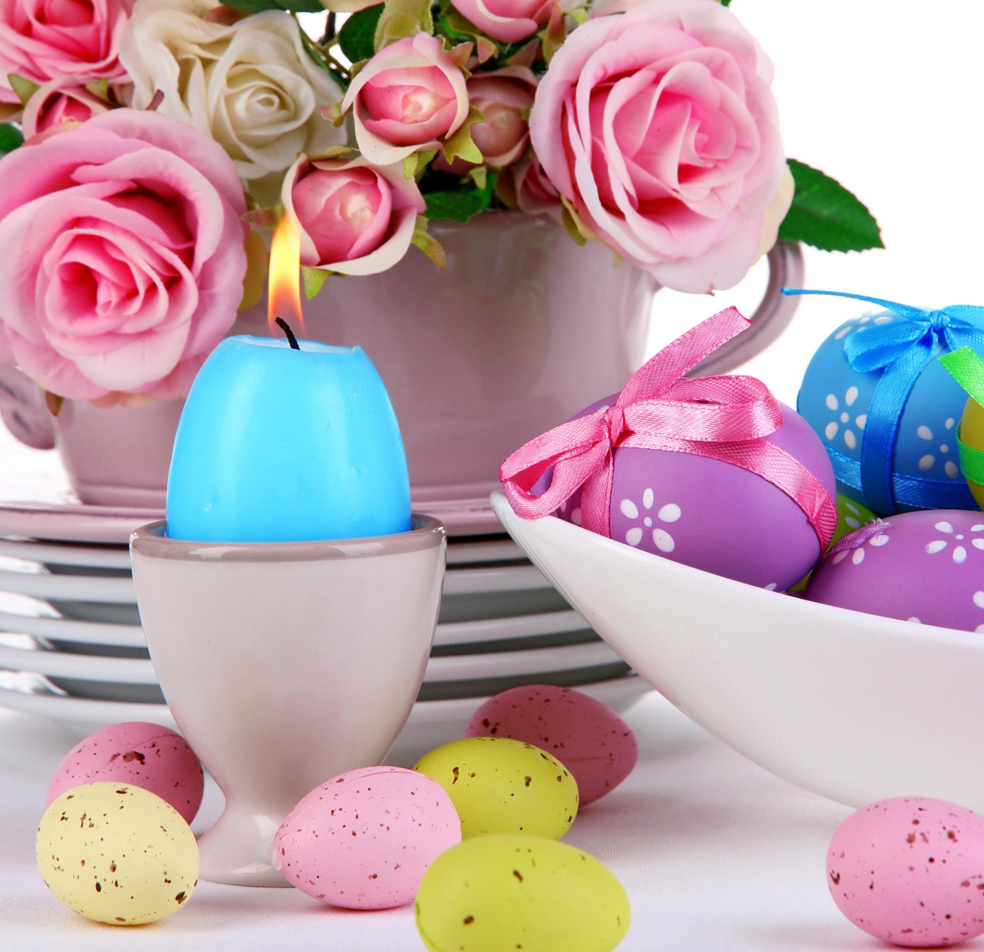 pâques oeufs roses fleurs bougies rose pastel portion