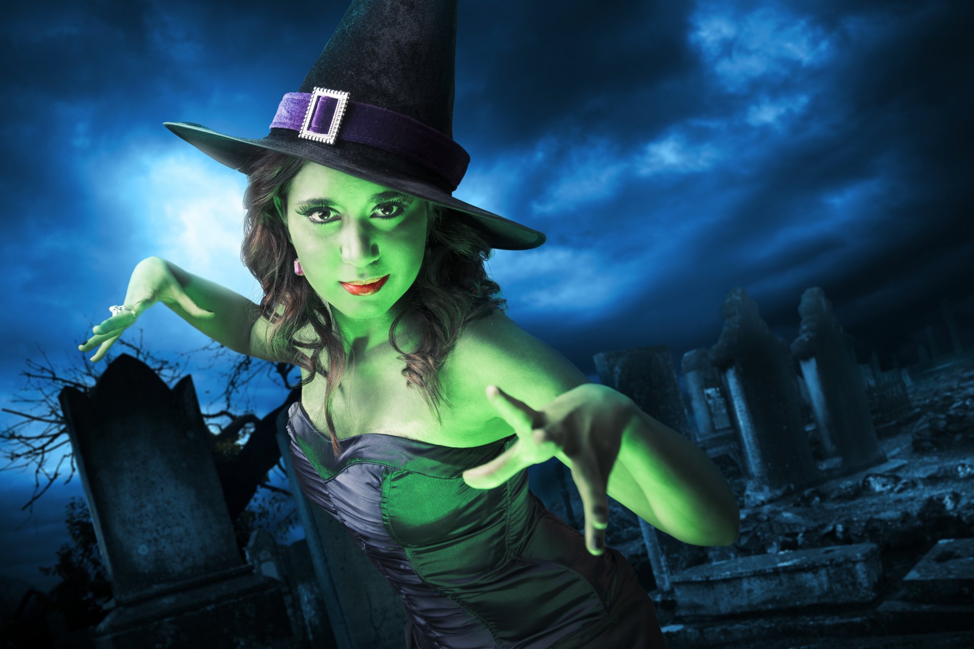 vacances halloween cimetière fille sorcière