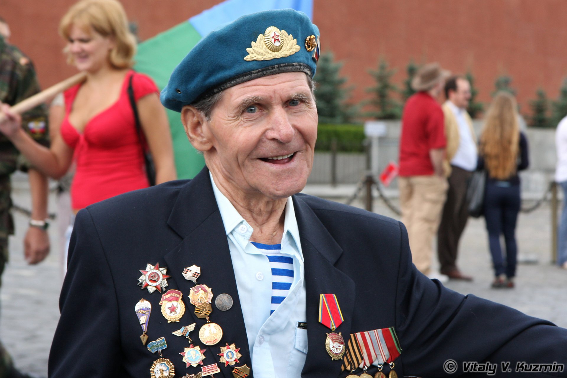 vétéran la grande guerre patriotique 9 mai jour de la victoire place rouge héros