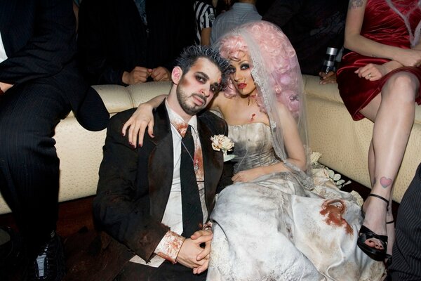 Christina Aguilera s Dark Halloween in a wedding dress