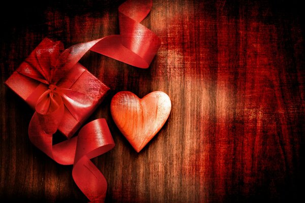 Scatola e cuore per San Valentino