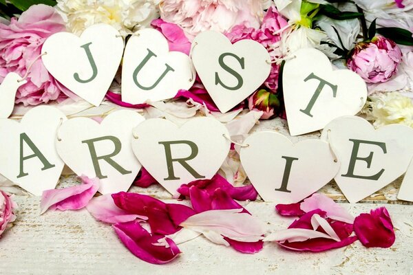 Bella ghirlanda di lettere con fiori