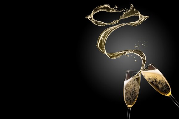 Zwei Gläser Champagner und ein Spritzer