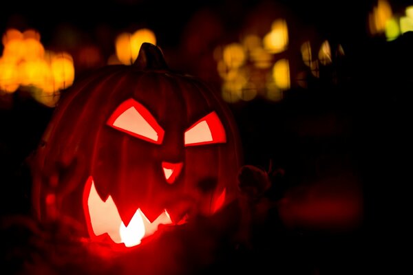 Citrouille d Halloween sur le bureau