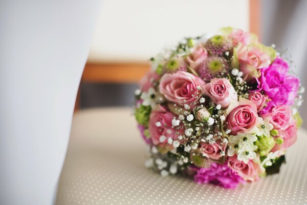 Wedding bouquet of pink roses