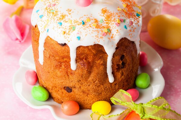 Torta di Pasqua con uova di Pasqua