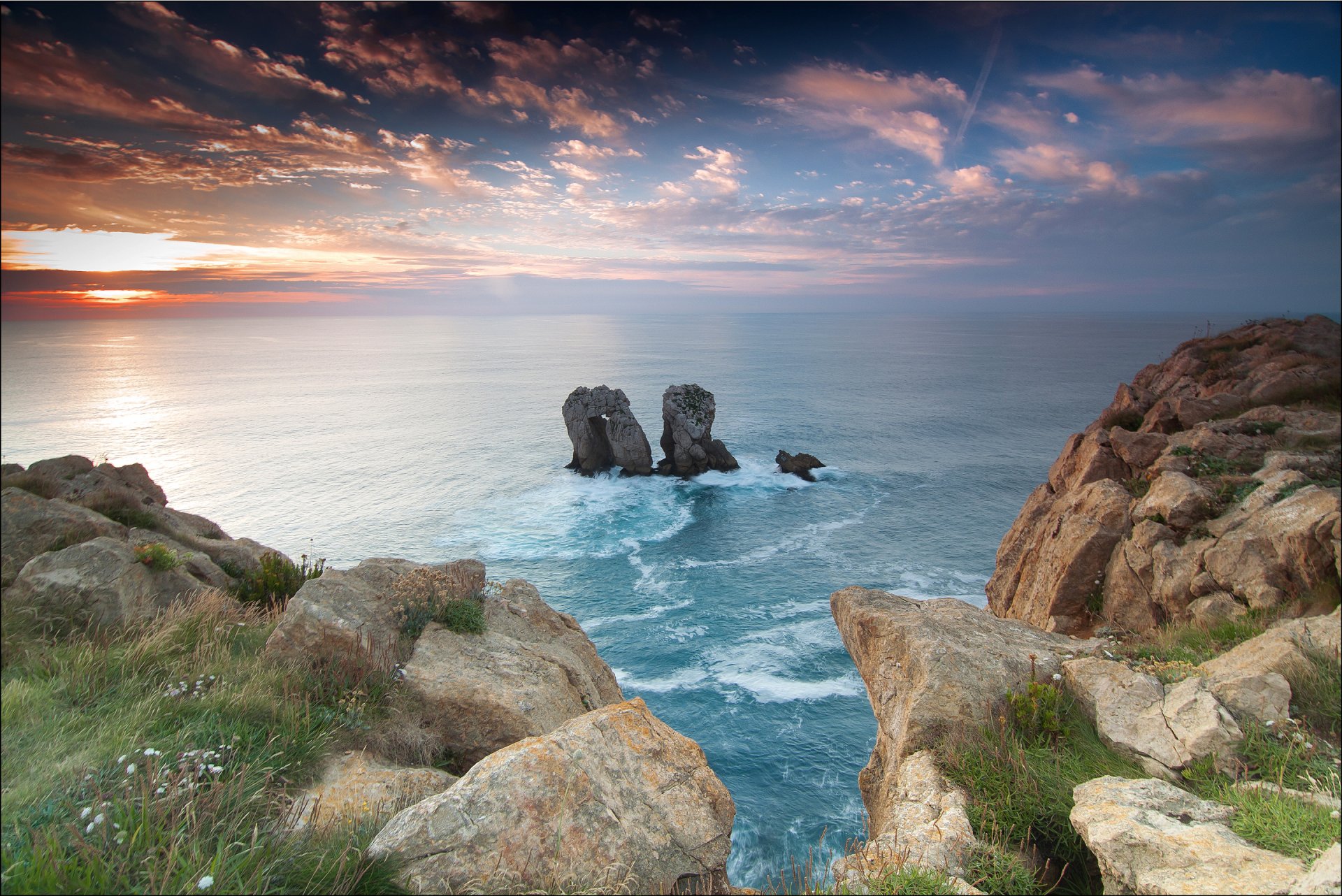 ciel nuages mer rochers