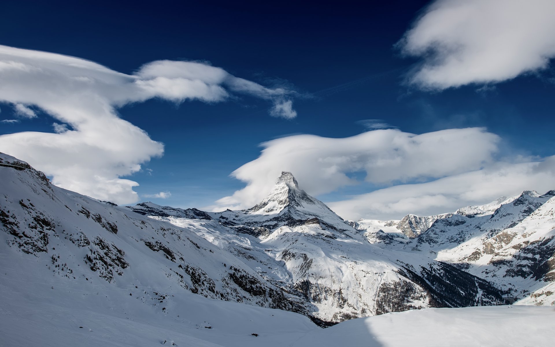 montagnes neige hiver suisse