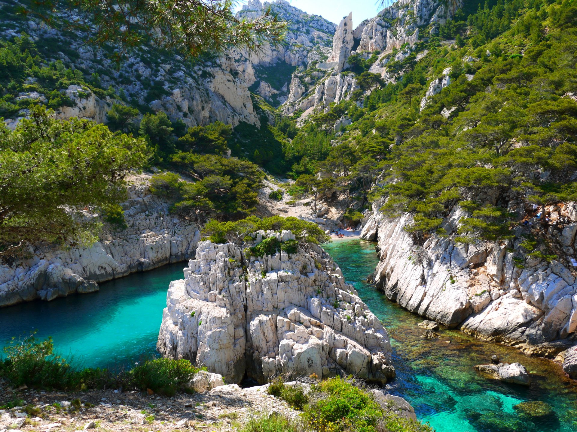 frankreich marseille berge felsen fluss grün vegetation