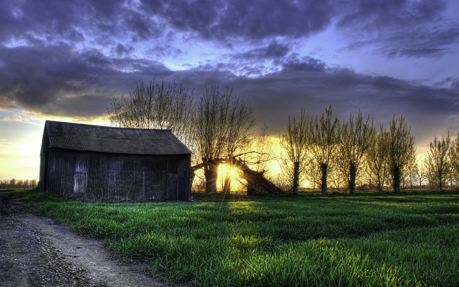 unset the field house landscape