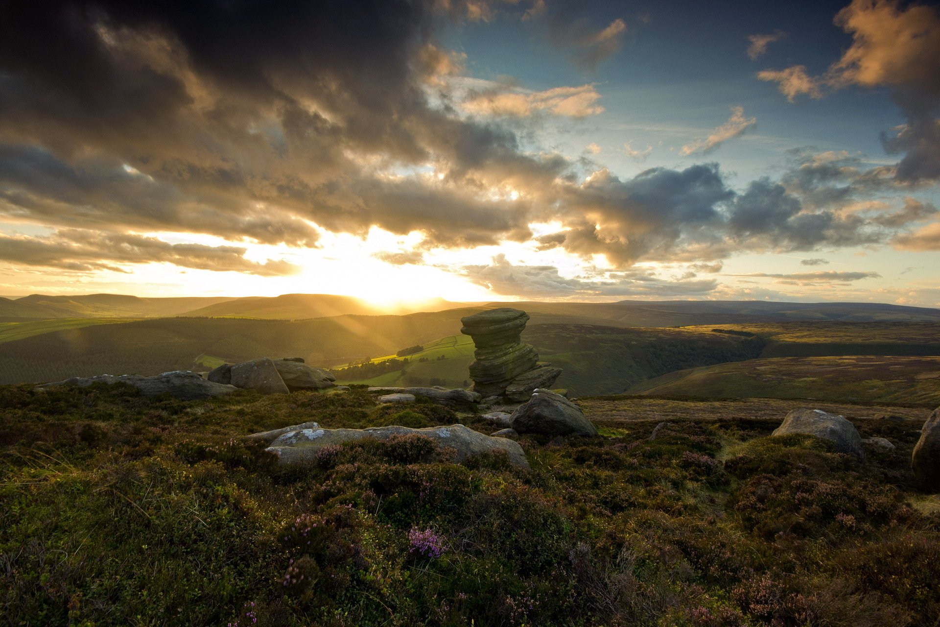 coucher de soleil pierres paysage