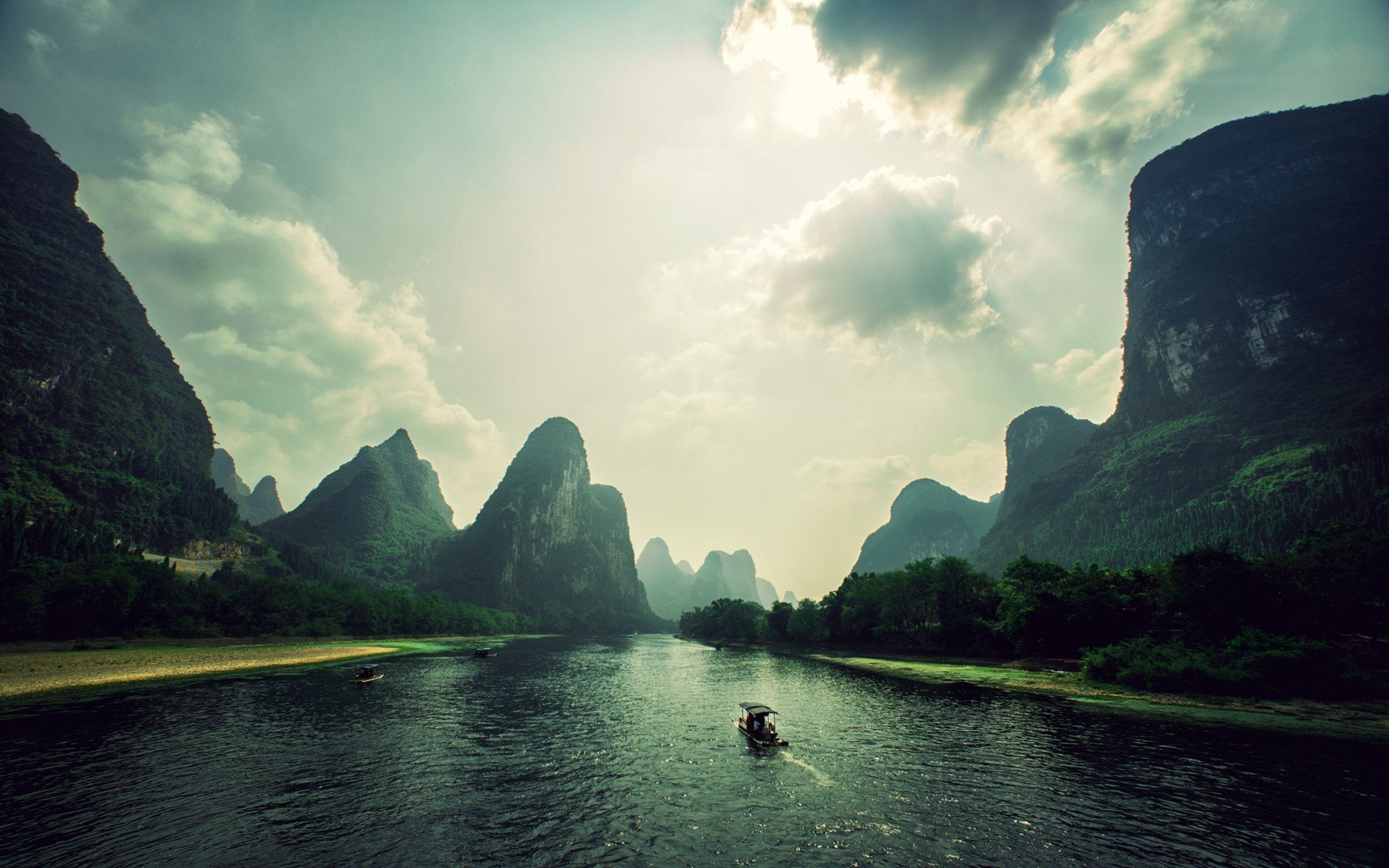 montagnes roches rivière vietnam