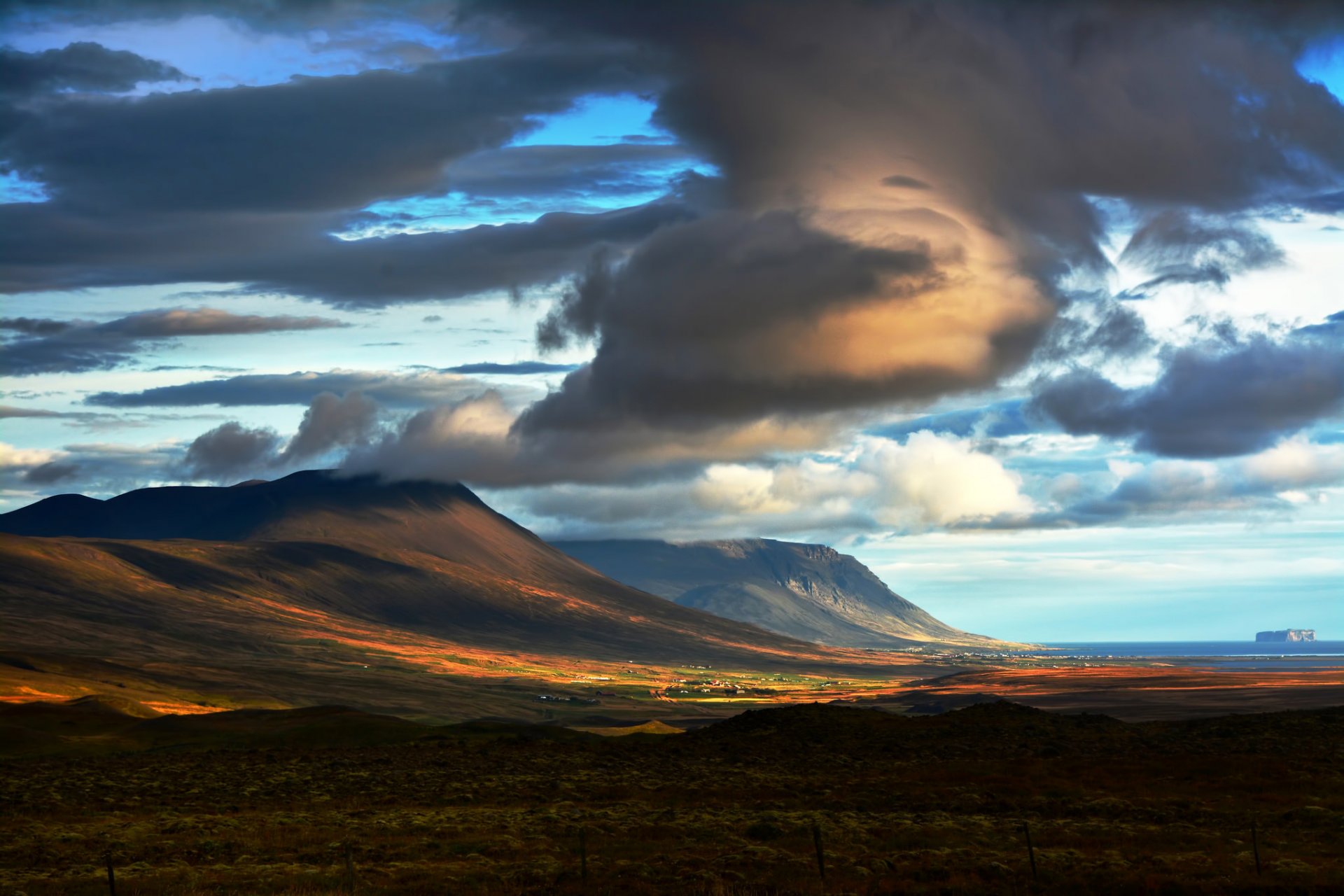 islandia amanecer nubes montañas sombras