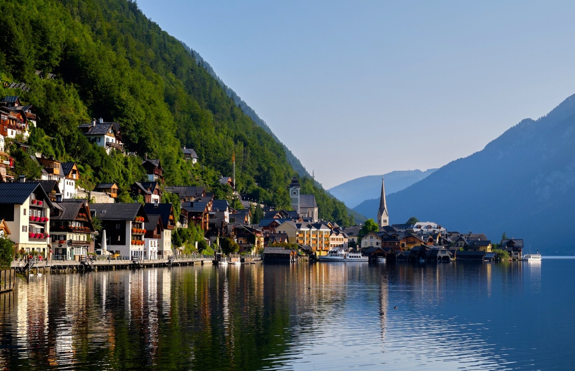 hallstatt austria lago hallstatt alpes lago hallstatt lago montañas casas