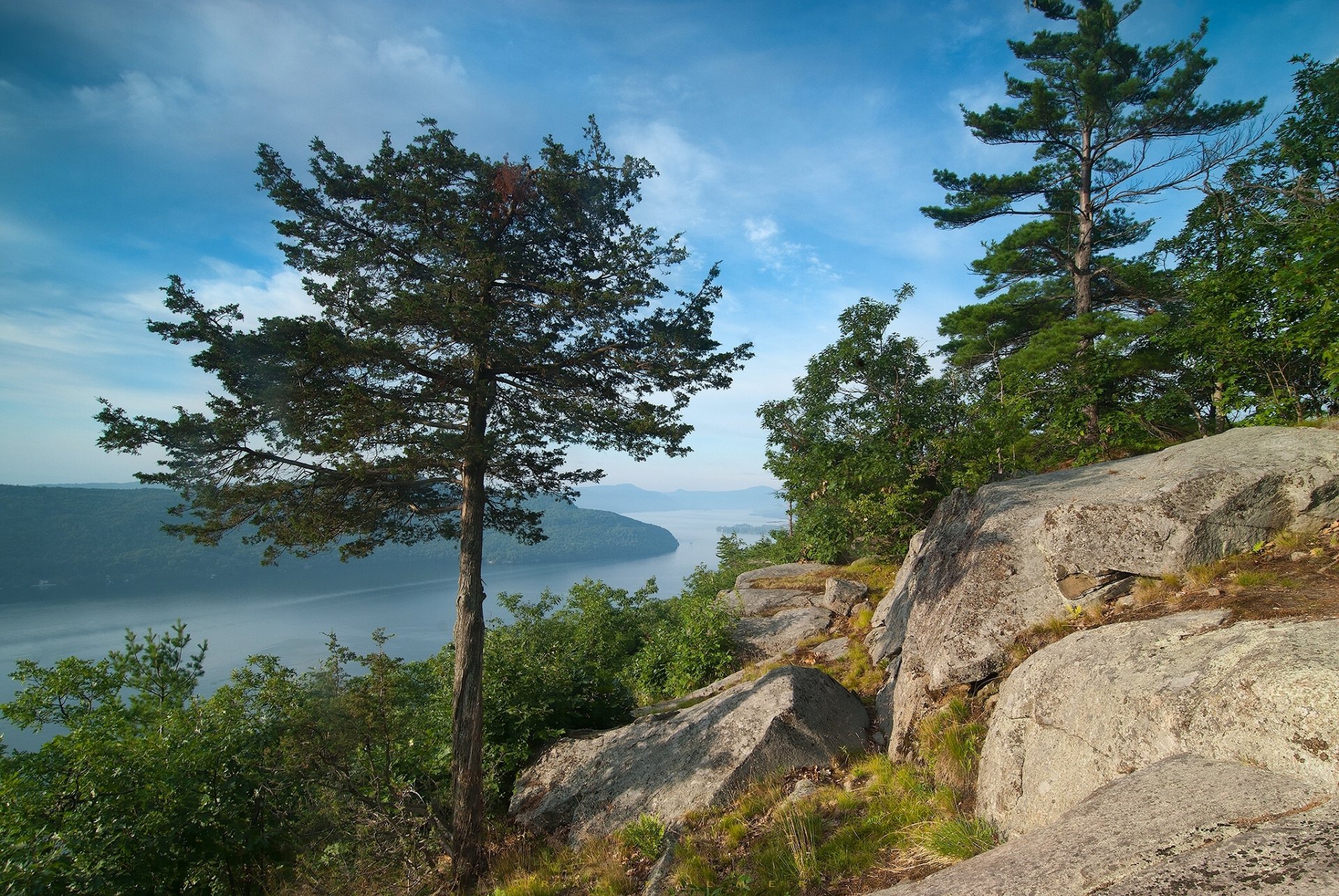 lake george grande vallée des appalaches montagnes adirondack new york lac lake george grande vallée montagnes adirondack new york lac arbres pierres panorama