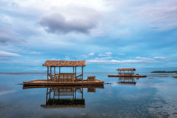 Фото филиппинских беседок в море