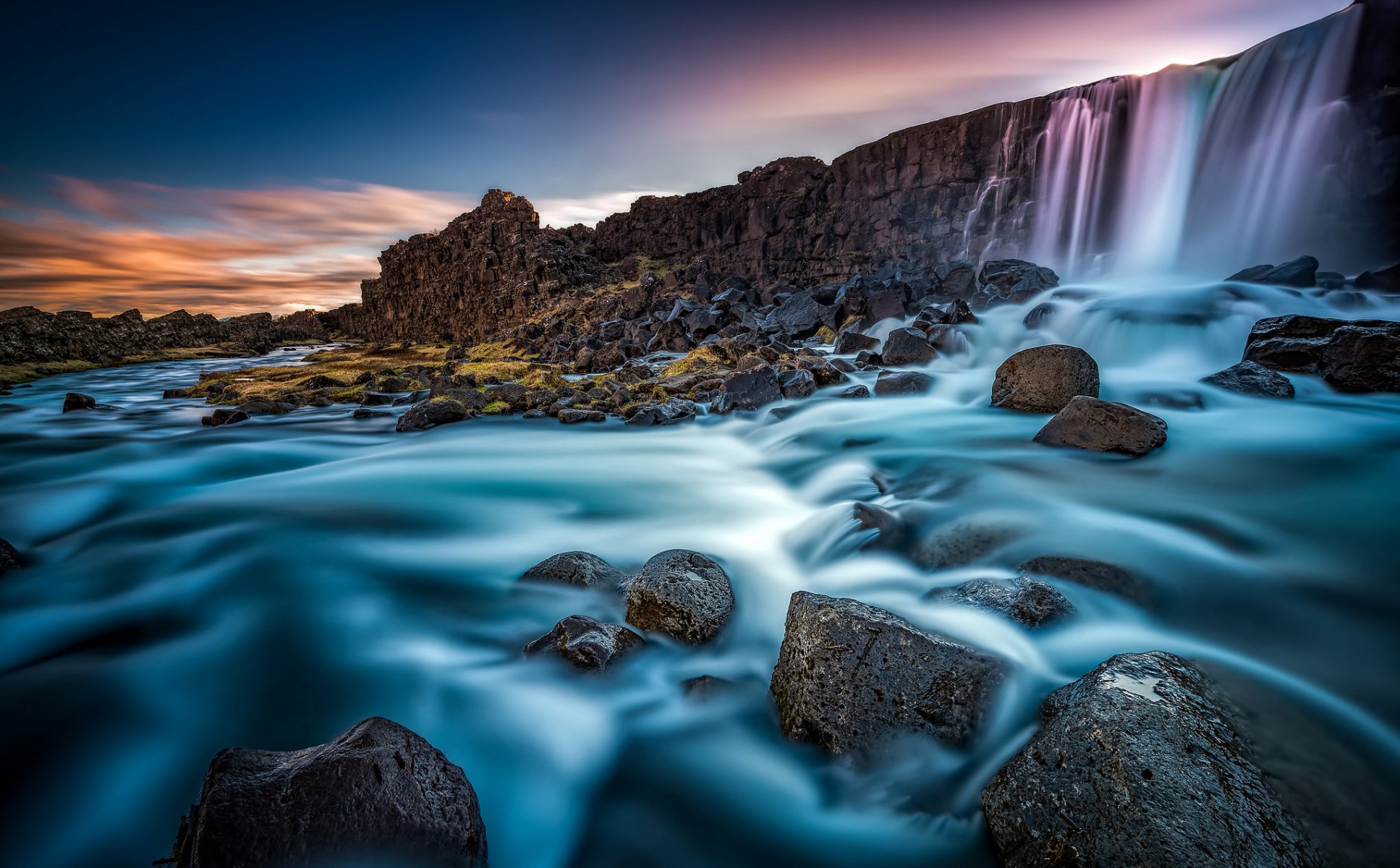 ehsaraurfoss rzeka ehsarau arnessysla islandia wodospad ściana rzeka kamienie