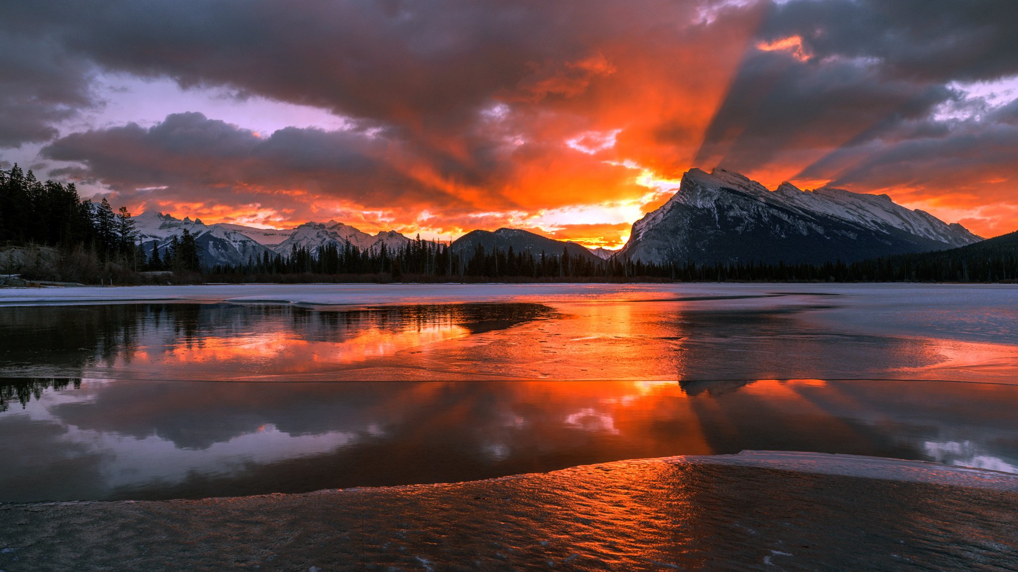 canadá alberta parque nacional banff mañana montañas nieve invierno amanecer agogne