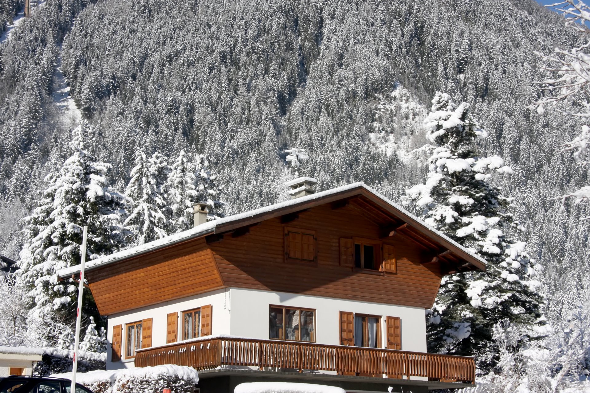 alpes montañas casa invierno paisaje naturaleza nieve