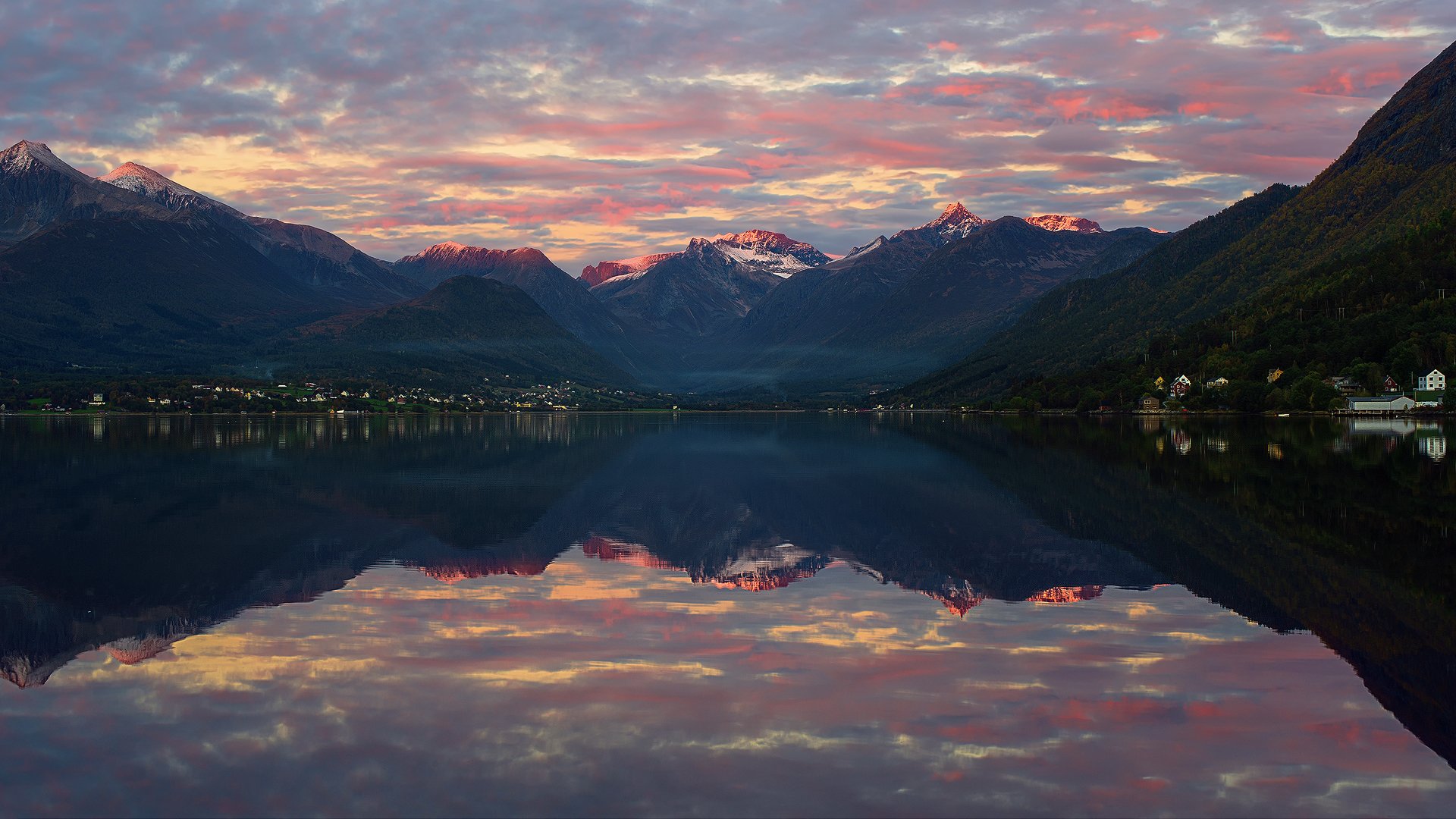 norwegen berge gipfel licht fjord reflexionen