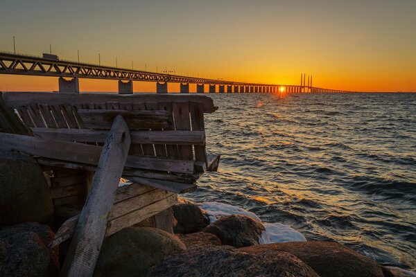 Tramonto al ponte in Svezia