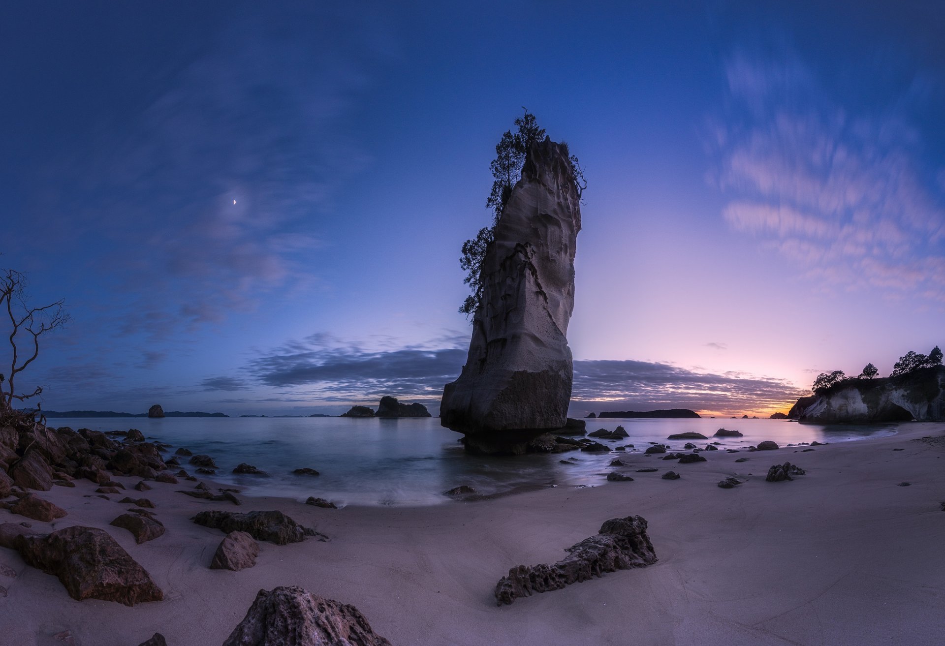 katedra cove hahei krajobraz skała plaża skały ocean zmierzch świt