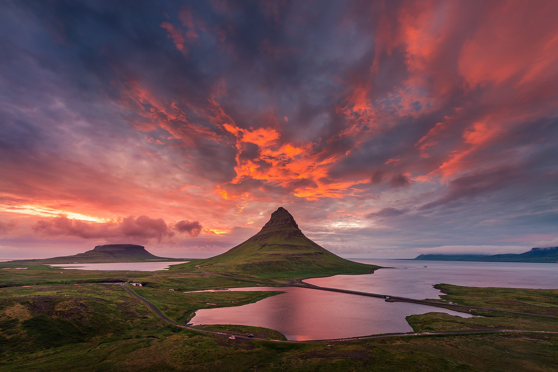 iceland mountain kirkjufell polar day summer sky cloud