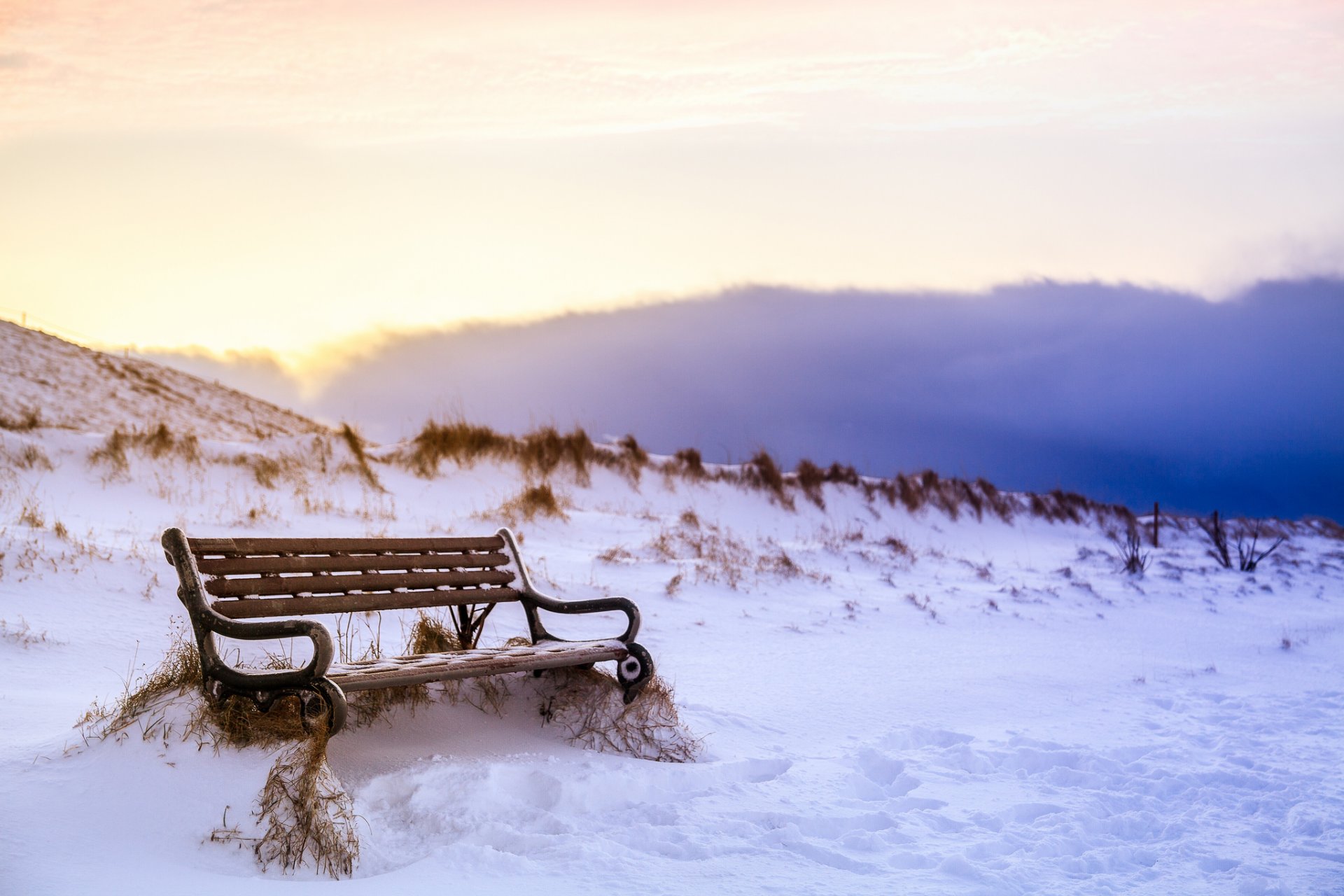 island winter schnee spuren himmel wolken bank bank natur