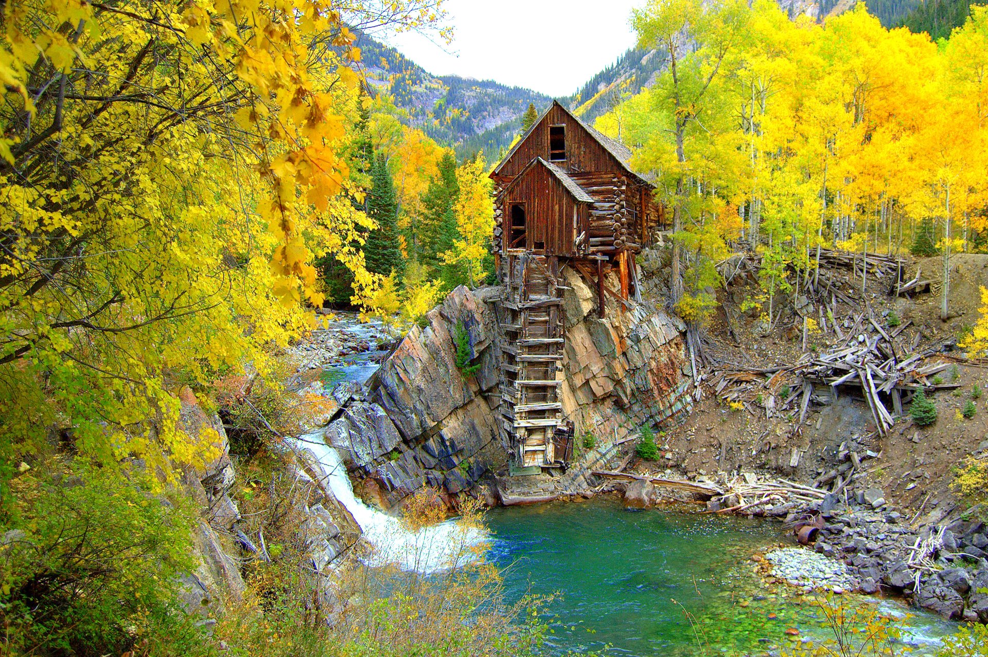 molino de cristal colorado estados unidos bosque árboles otoño rocas piedras río montañas