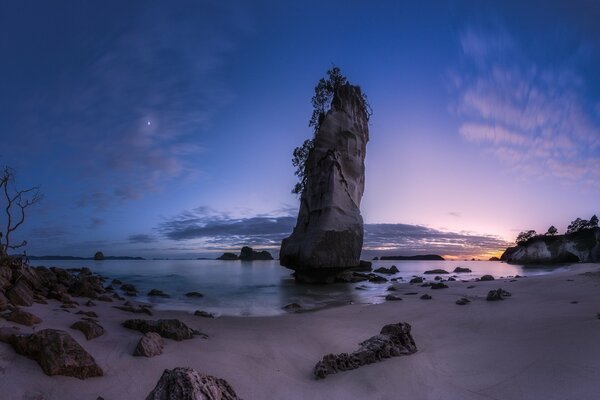 Steine und Felsen am Meer