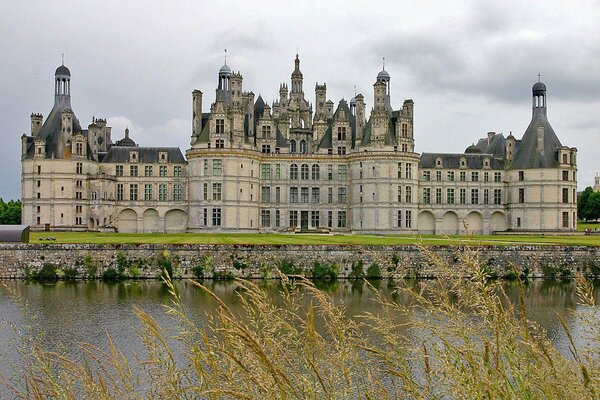 Landscape of Chambord castle near the reservoir