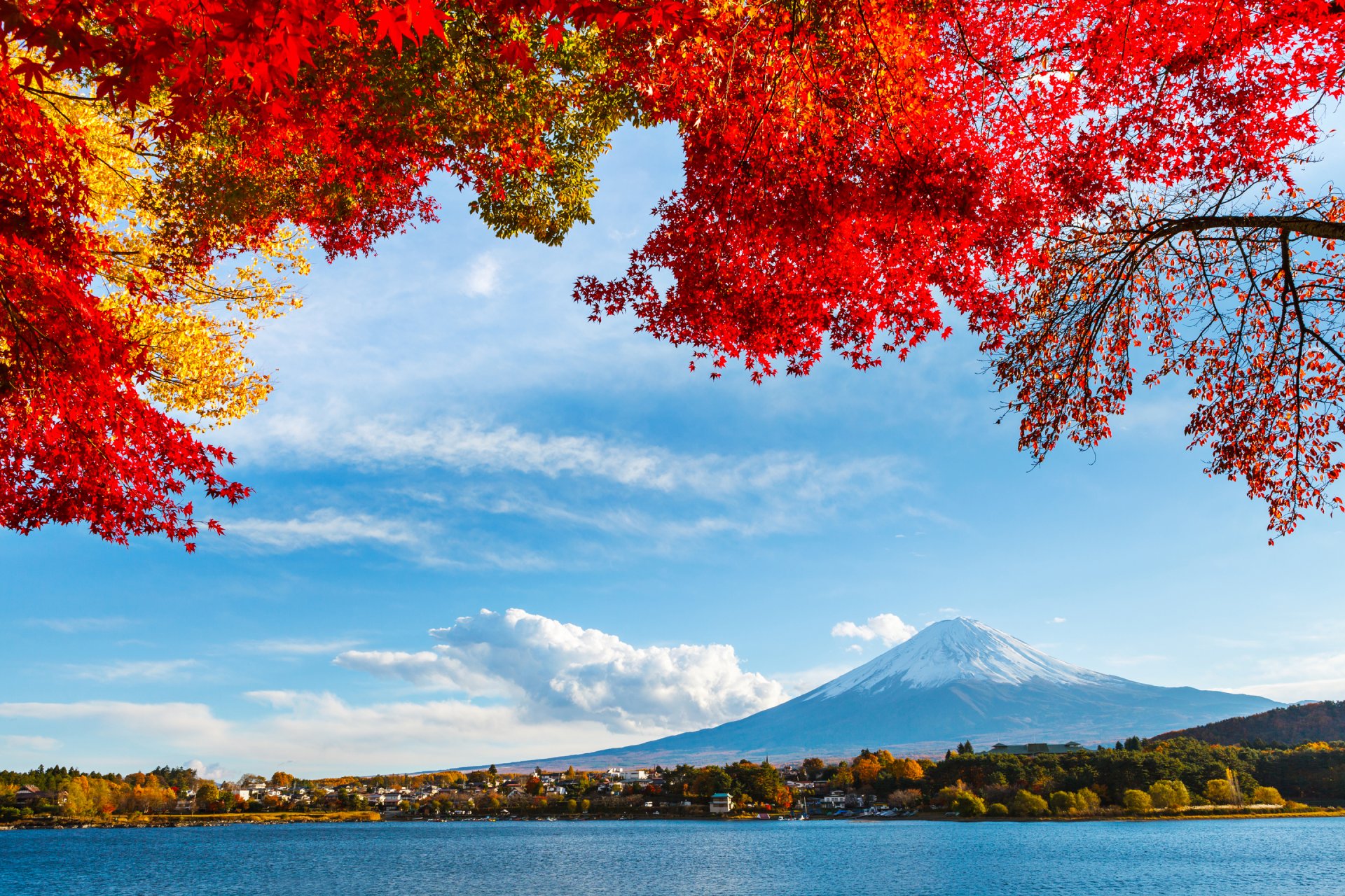 japan fujiyama himmel wolken berg schnee blätter herbst see bäume