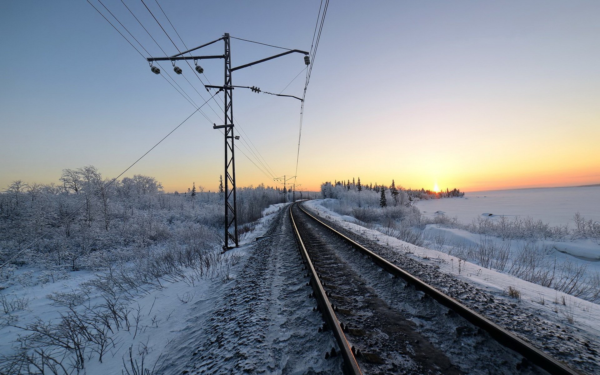 hiver neige chemin de fer matin