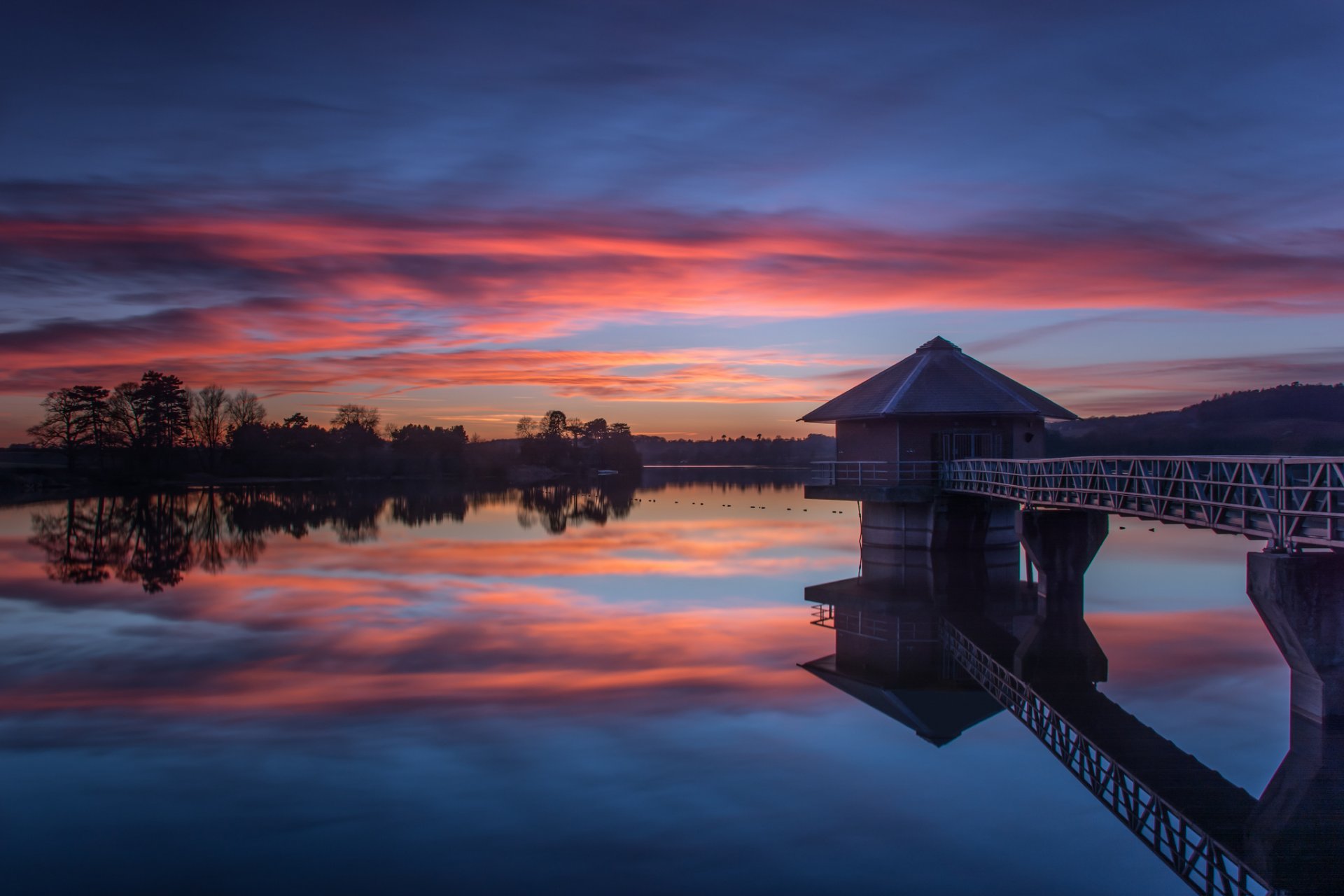 sera tramonto lago cropston inghilterra