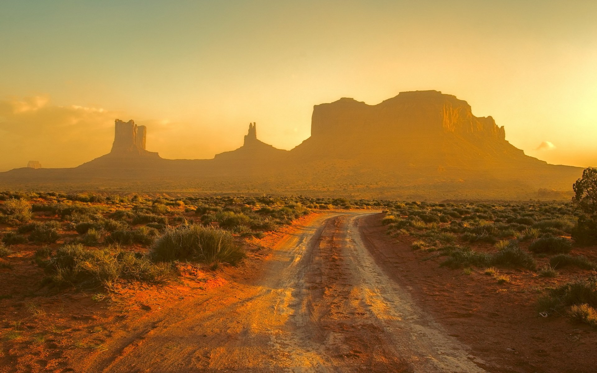 track monument valley sonnenuntergang