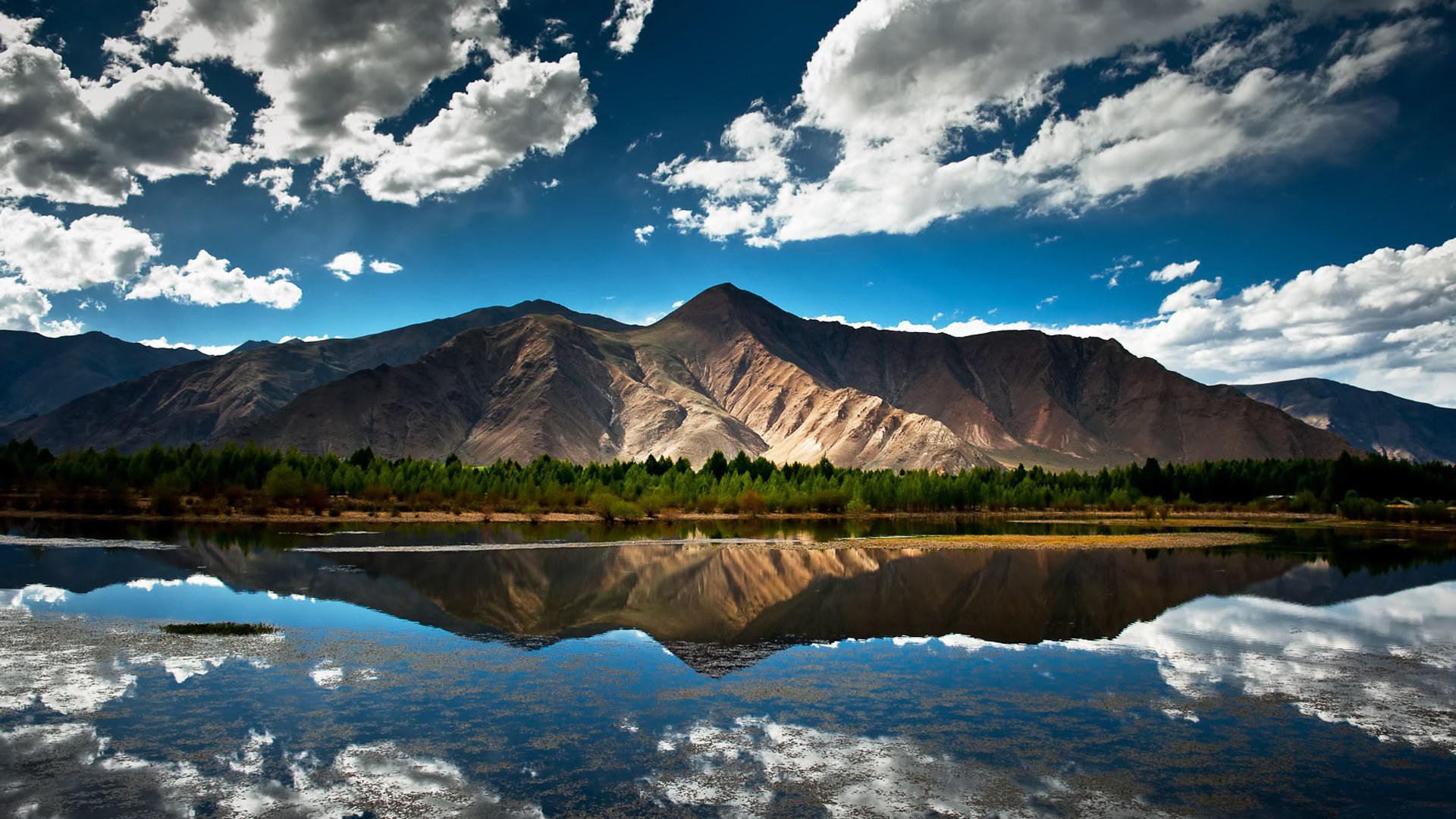 ummer lake mountain forest beach sky clouds reflection landscape nature