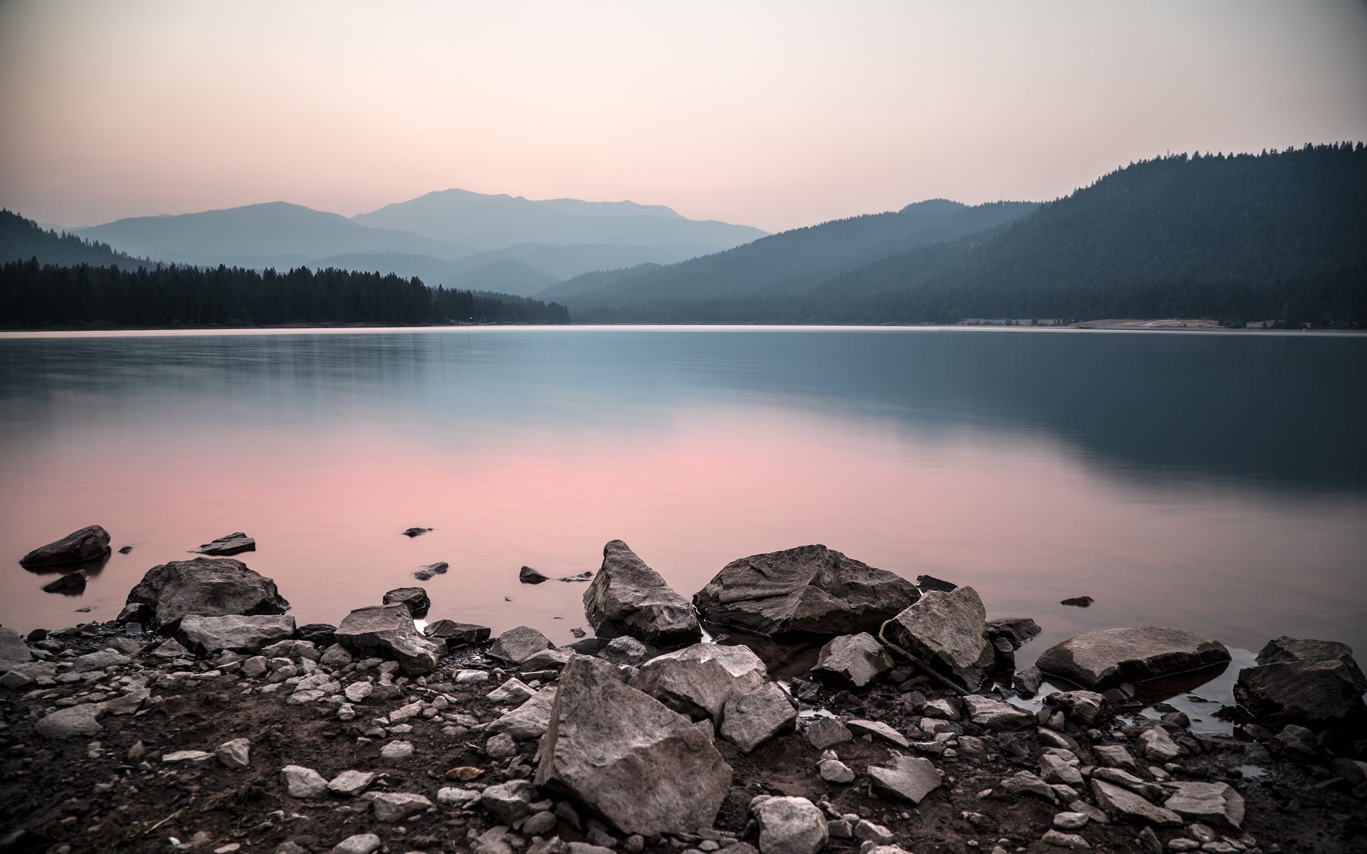 lago siskia lago montañas piedras