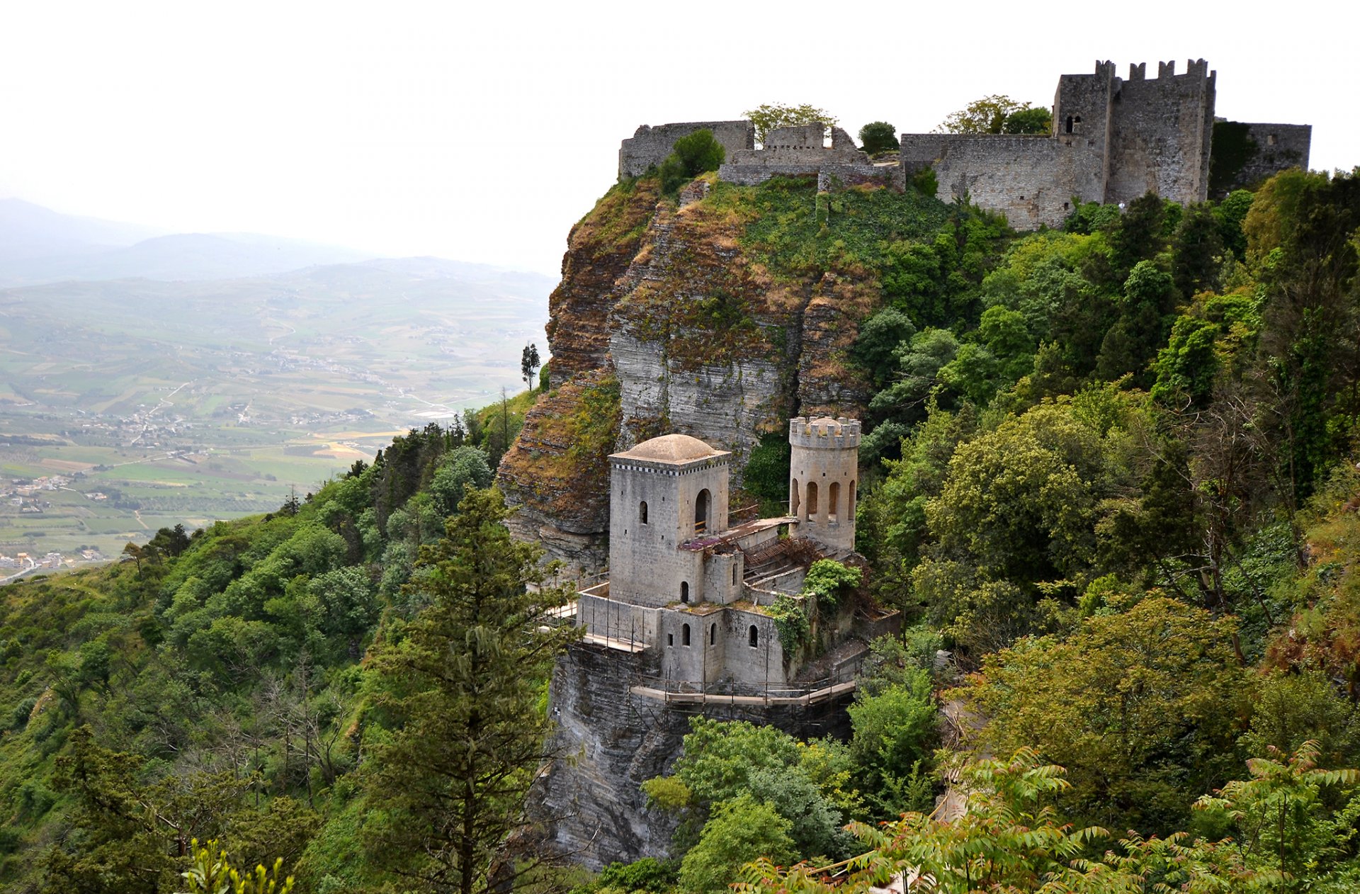 erice sicilia italia montañas valle castillo roca árboles cielo