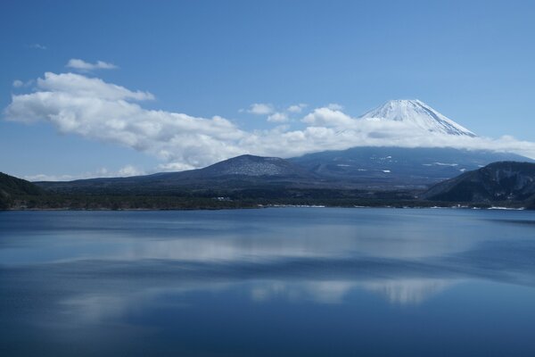 Le pic de Fujiyama, un sommet du. Bonne chance