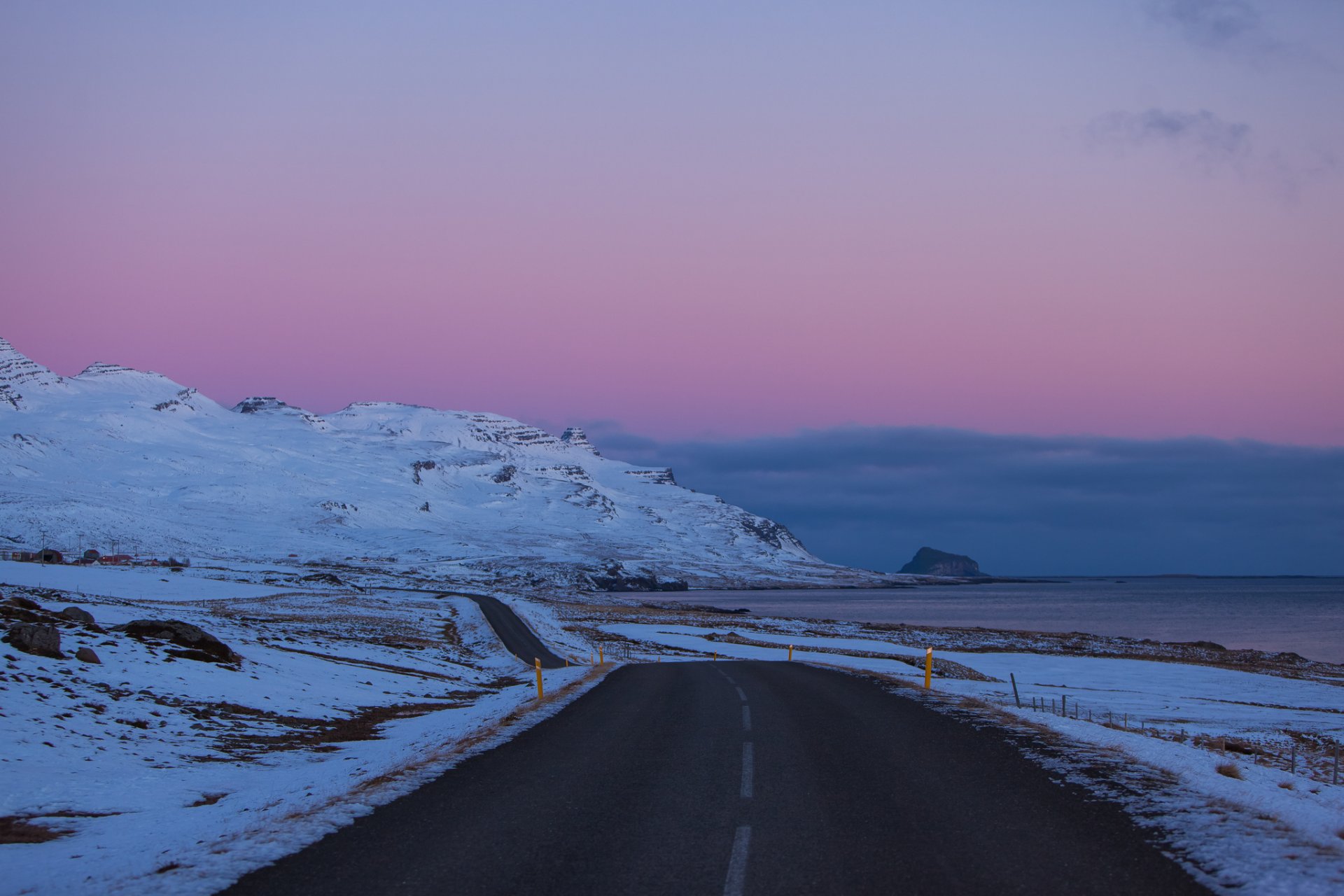 islandia droga śnieg wieczór liliowy niebo chmury