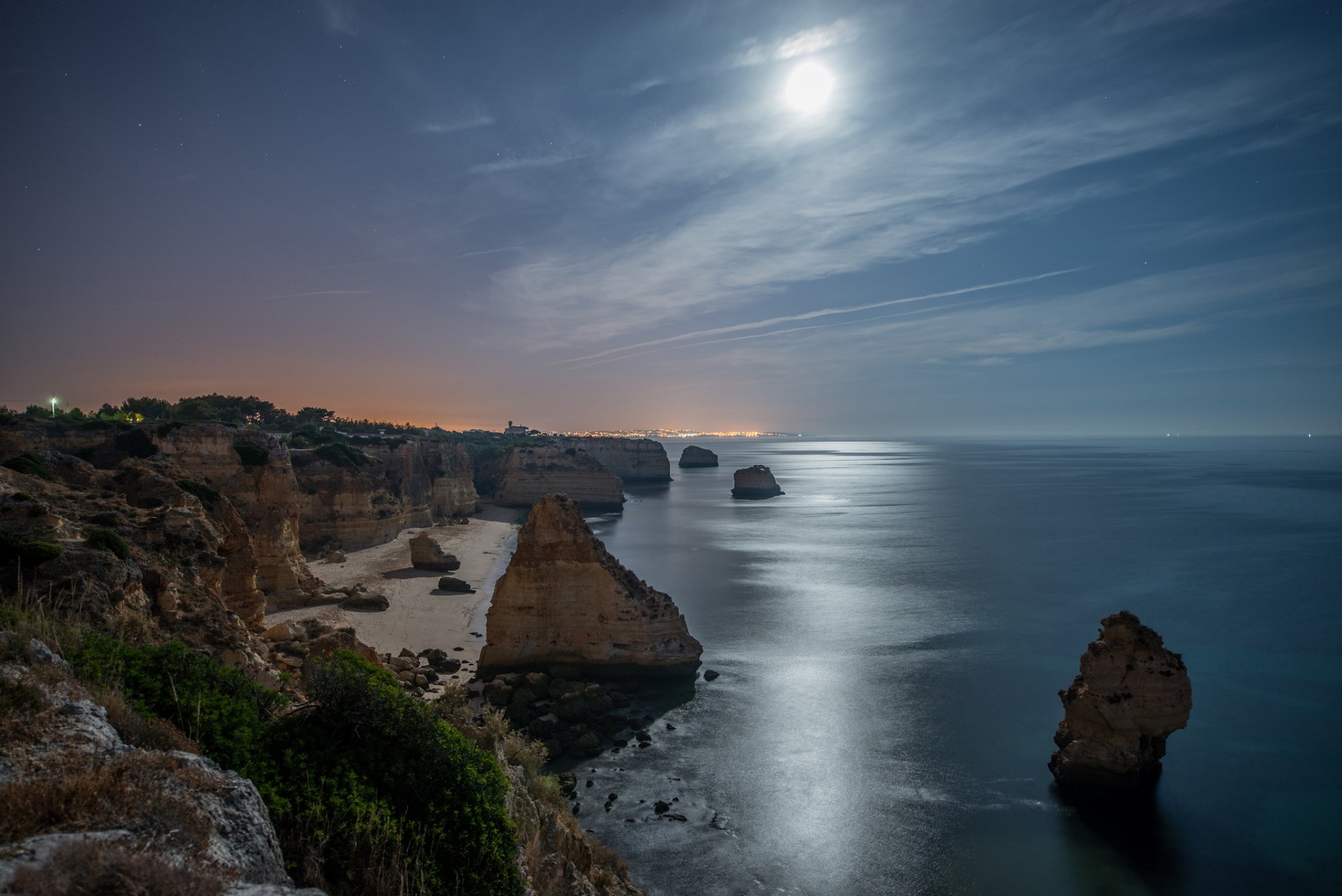 meer strand felsen nacht mond sterne