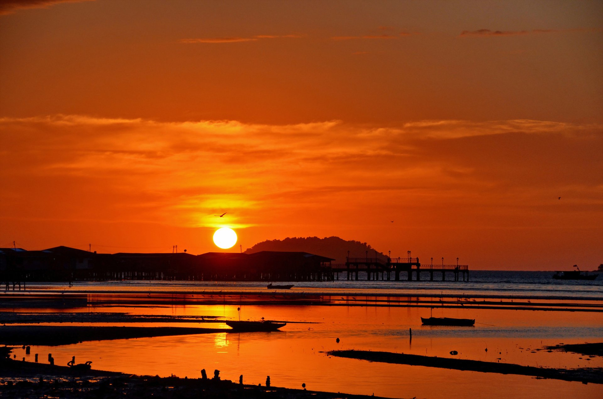 meer bucht boote sonne sonnenuntergang rot