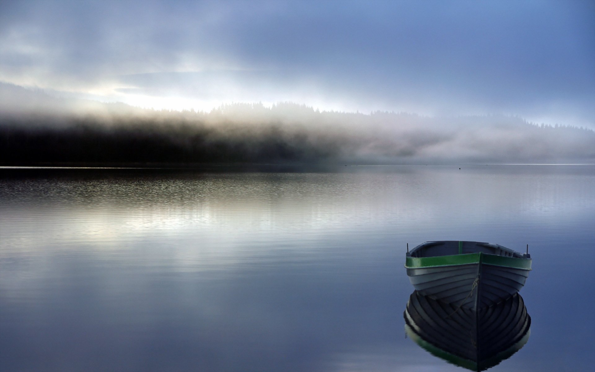 mañana niebla lago barco paisaje