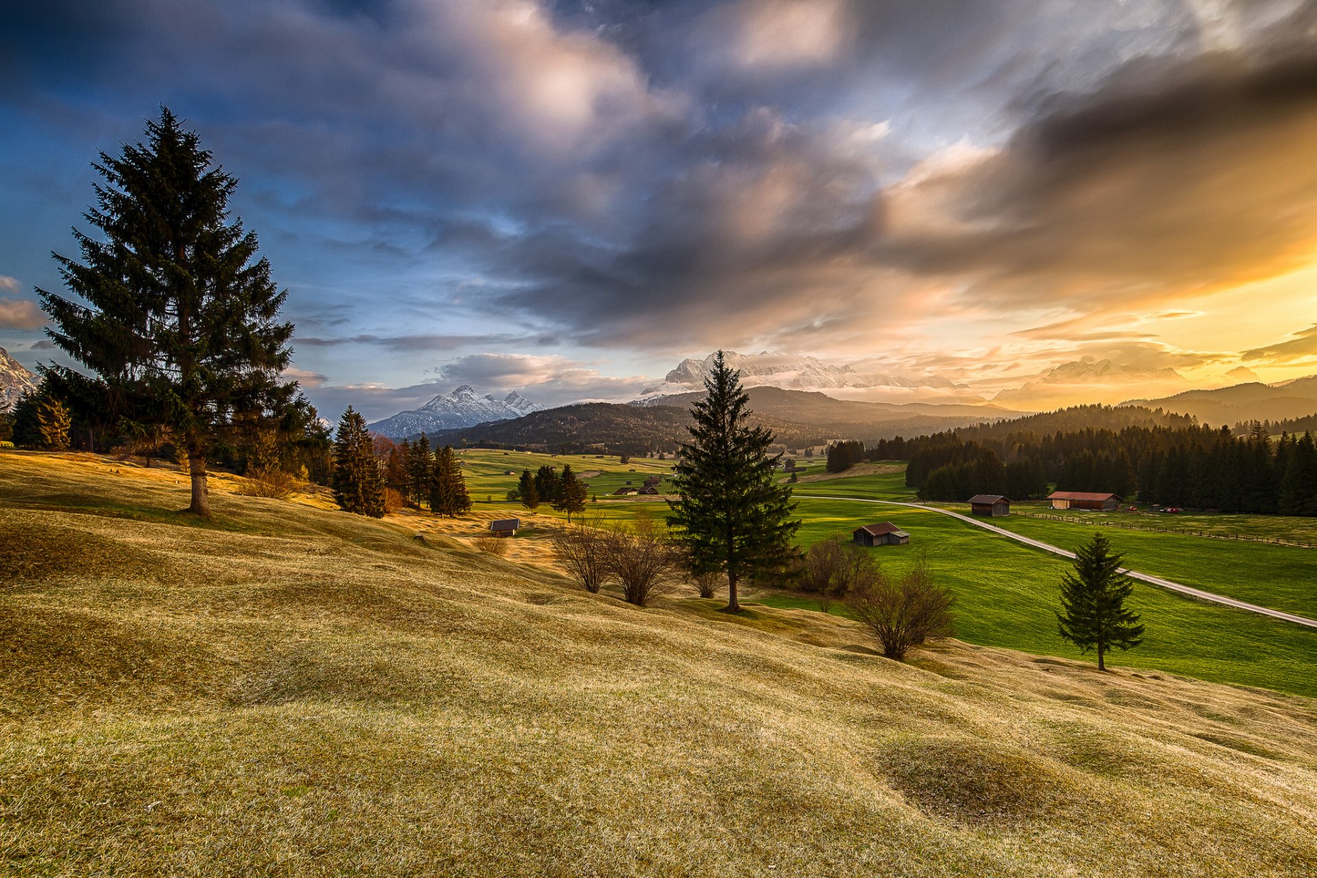 bayern berge hügel wald felder häuser